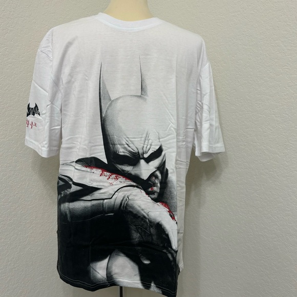 New in Box Collectable BATMAN Arkham City Print T-Shirt Size Large - Picture 7 of 11